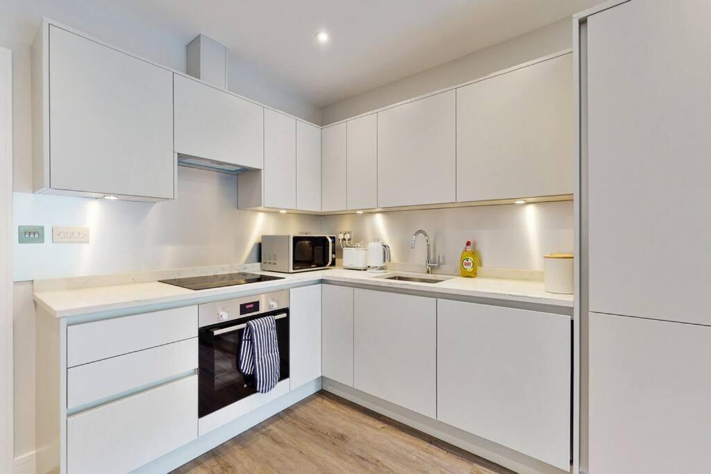 Elegant 2Bed Flat 10Min To Wimbledon Tennis Courts Londra Exterior foto