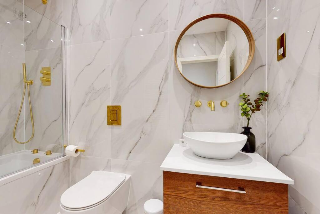 Elegant 2Bed Flat 10Min To Wimbledon Tennis Courts Londra Exterior foto